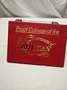 ロイヤルミント 1979年ブータンコインセット 5枚セット。状態は写真をご覧ください。