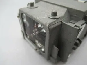 Chaowei E94 プロジェクター 交換用 ランプ 汎用 A+ 品質 バルブ ＋ 汎用ハウジング 150日保証 対応機種: EB-1780W EB-1780WC0 EB-1780WC9 EB-1785W EB-1785WC0