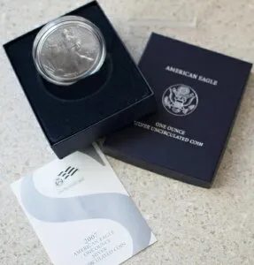 2007 W BU アメリカンシルバーイーグルドルバーニッシュドASEコイン（箱・保証書付き）