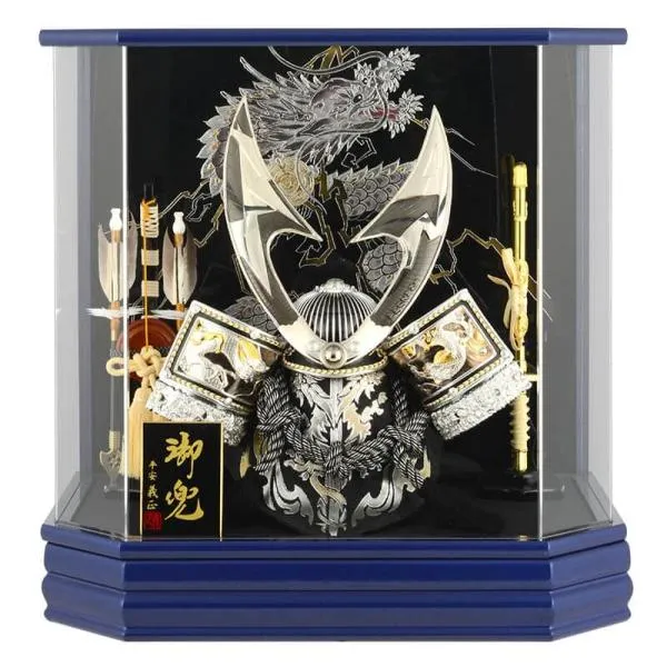 五月人形 兜ケース飾り 兜飾り 平安義正作 盛竜金稲妻 10号 サルビアンブルー 六角アクリルケース h285-sm-28-5-10 ningyoya