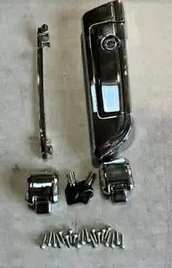 OS&D Advanblack ハーレーツアーパック用クロームヒンジ&ラッチキット OS&D Advanblack CHROME HINGES & LATCH KIT FOR HARLEY TOUR PAK 【並行輸入品】