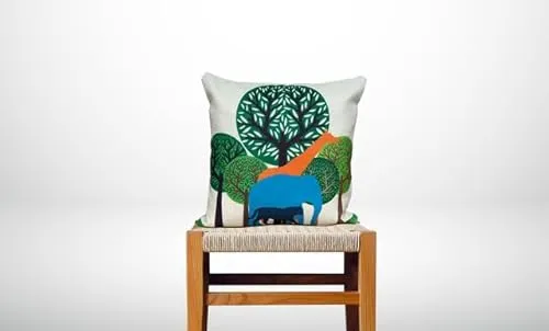 森のクッションⅡ ? size giraffe ＆ elephant ＆ tiger -ヒノキの香り-