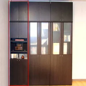 突っ張りフリーラック高さ250～259cm幅45～59cm奥行19cm厚棚板（棚板厚2.5cm） 本体棚扉サイズ:上扉72.5cm+下扉52.5cm(高さ=ラック高さ178cm+突張棚高さ65cm+伸縮突張金具)飾り棚付両開き扉突っ張りフ