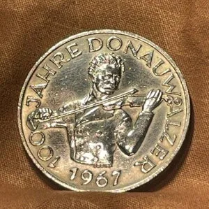 1967年オーストリア シルバー 5000万シリング - 明確なラインを備えた極端なデザイン