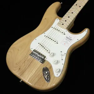 Made in Japan Traditional 70s Stratocaster Maple Fingerboard [Natural]