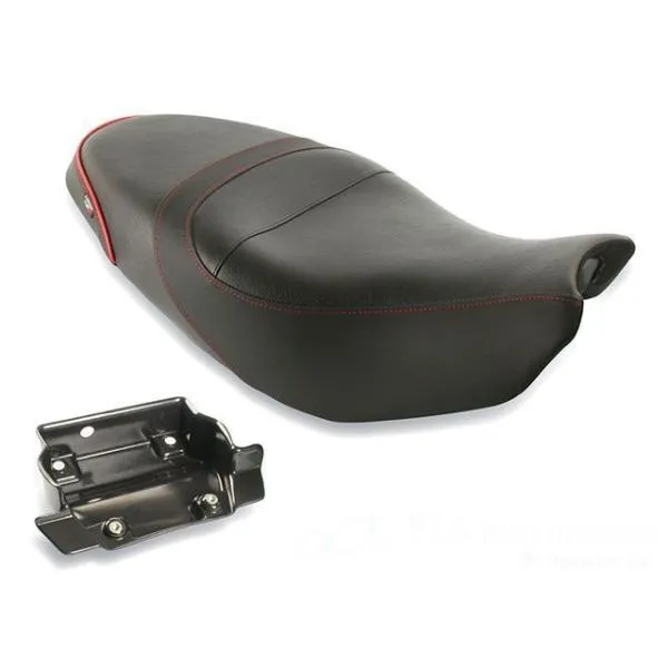 Sargent Scrambler シート関連パーツ 1ピースレギュラーシート パイピング：カスタム（CarbonFX/パイピング：A-066 レッ…