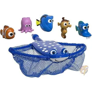 【5日最大1500円クーポン】ファインディング・ドリープール遊び SwimWays 25166 レイのダイブ&キャッチゲーム 送料無料