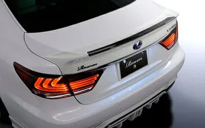 【エントリーでポイント10倍】ROWEN WORLD PLATINUM トランクスポイラー(FRP) 素地 レクサス LS600h/LS600hL/LS460/LS460L F-SPORT 後期 UVF45/UVF46/USF40/USF41/USF45/USF46用 (1L001T00)【エアロ】【自動車パーツ】ロェン