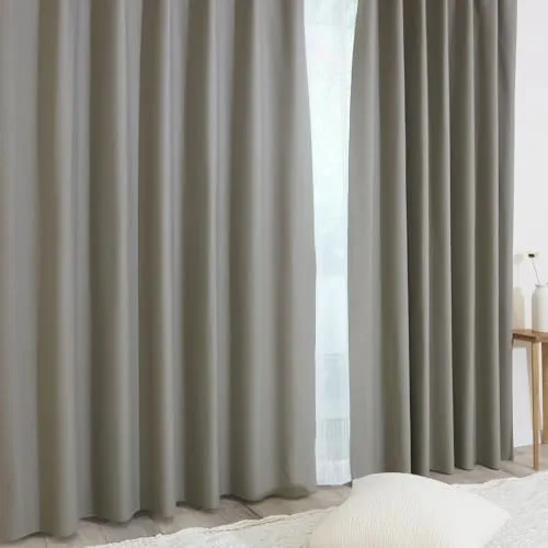 [カエイレース] ドレープ カーテン 2枚組【日本製 144サイズ】サイド・裾シームレスでスタイリッシュできれいなドレープ 遮光3級(遮光率99.40%以上99.80%未満) 防炎機能 遮熱 断熱 保温 目隠し【幅150ｃｍ×丈150ｃｍ 】グレー