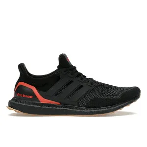 adidas アディダス メンズ スニーカー 【adidas Ultra Boost 1.0 Black Solar Red Gum】 サイズ US_8(26.0cm) Core Black/Core Black/Solar Red