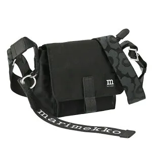 〈クーポン5%OFF〉マリメッコ／MARIMEKKO Mini Messenger Unikko・ミニメッセンジャーウニッコ北欧デザイン・ウニッコ柄 斜め掛けショルダーバッグ(ブラック) 92803 999／BLACK[返品OK]