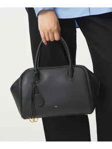 ＜TOV＞ MOU S ODETTE E ODILE オデット エ オディール バッグ ショルダーバッグ ブラック【送料無料】[Rakuten Fashion]