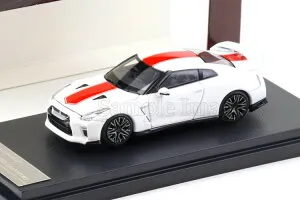 モーターヘリックス 1/64 日産 GT-R/R35 50周年 アニバーサリー ブリリアントホワイトパール 開閉MOTORHELIX 1:64 Nissan GT-R/R35 50th Anniversary Brilliant white pearl