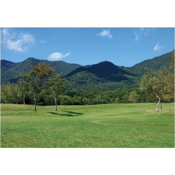 サンゲツ デジタルプリント壁紙 リザーブ（HIGH GRAFICA）風景写真 富良野 緑地公園 Sサイズ（2巾） W1800mm×H1250mm HZ-7028S