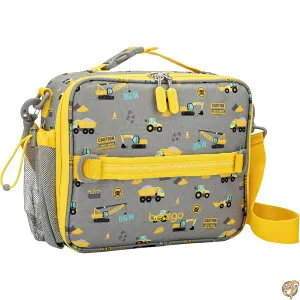 【5日最大1500円クーポン】Bentgo Kids Lunch Bag - Durable, Double Insulated, Water-Resistant Fabric, Interior & Exterior Zippered Pockets, Water Bottle Holder Ideal for Children 3+ (Construction Trucks)