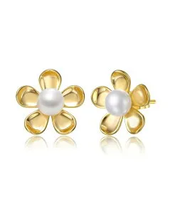 ジュネヴィヴェ レディース アクセサリー ピアス・イヤリング Genevive Sterling Silver 14k Yellow Gold Plated with White Freshwater Pearl Blooming Daisy Flower Stud Earrings Gold ゴールド