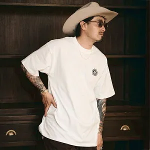 FRUIT OF THE LOOM × AMERICAN WANNABE /「TRADE MARK EMBROIDERY S/S TEE / WHITE×BLACK」S/S Tシャツ / MEN'S メンズ / フルーツオブザルーム / アメリカンワナビー / Tシャツ / 半袖 / シンプル / 無地 / 刺繍 / ストリー