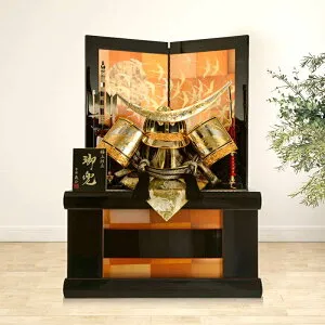 五月人形 伊達政宗 着用 兜収納飾り 兜飾り 平安義正作 極上仕立 鶴 本金箔焼箔仕上げ 【2026年度新作】 h285-ss-44na-5-b