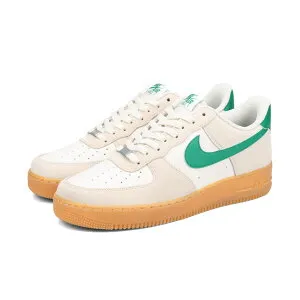 NIKE AIR FORCE 1 '07 LV8 ナイキ エア フォース 1 ‘07 LV8 メンズ スニーカー ローカット PHANTOM/MALACHITE/GUM YELLOW ホワイト FQ8714-001 [1]