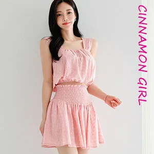 【ツーピースセット】【全2色】パンチングトップ×ミニスカートセット ピンク ブラック【250627set1】( lam )(250626)シナモンガール Cinnamon Girl 超ミニ マイクロミニ 韓国 胸元 セクシー cinnamongirl