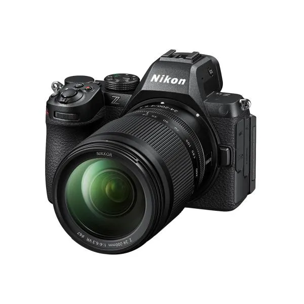 【送料無料】Nikon ニコン ミラーレスカメラ Z5II 24-200 レンズキット