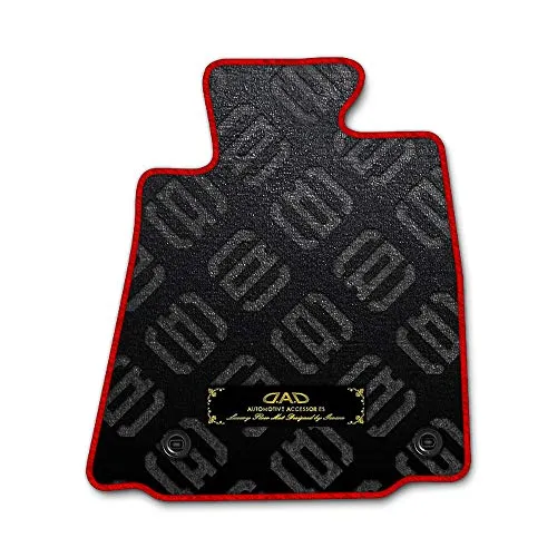 DAD ギャルソン D.A.D エグゼクティブ フロアマット TOYOTA (トヨタ) bB NCP35 年式H12/2～H17/12 4WD 1台分 モノグラムデザインブラック/オーバーロック（ふちどり）カラー ： レッド/刺繍 ： ゴールド/ヒールパッ