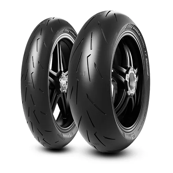 PIRELLI 3978100 DIABLO ROSSO IV CORSA 190/55 ZR 17 M/C (75W) TL REAR [バイクタイヤ] ※前後セットではありません。1本単位の販売となります。