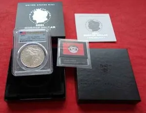 2021-P $1 MS70 PCGS モルガン 99.9% シルバー ドル ファーストストライク USA 国旗ラベル