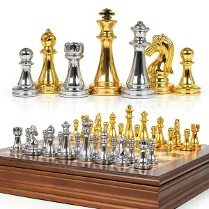 チェスセット 12-Inch Metal Chess Set with Wooden Board for Kids and Adults, Gold & Silver Chess Pieces with Extra Queens, Portable Small Chess Board for Travel, Family Game Night, Beginners & Professional Players 【並行輸入品】