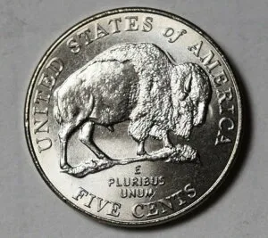 希少な2005-D 5セントBISONニッケル、エラーによる顔と目のぼやけ