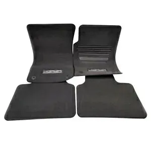 純正 Holden GM パーツ カーペット フロア マット VE SS SSV Commodore 92179117 Genuine Holden GM Part Carpet Floor Mats for VE SS SSV Commodore 92179117 【並行輸入品】