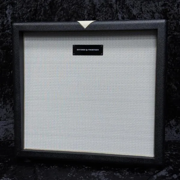 Divided by 13 / 1x12RB Closed Back Black Bronco with Ivory Bronco(V) (新宿店)