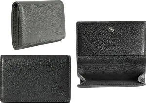 GUCCI グッチ メンズ二つ折り名刺入れ ダブルGエンボスロゴ型押し革 ダブルGロゴ フラップ付きカードケースGGロゴ グレインレザー ブラック グレーモアレライニング MEN'S 10001126DGYダブルG付き