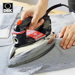 スチームアイロン DBK The Classic スチーム＆ドライアイロン しわ伸ばし シワ 衣類ケア クラシック レトロ コード付 フレキシブルコード D.B.K.社 おしゃれ シャツ ワイシャツ アイロンがけ パワ