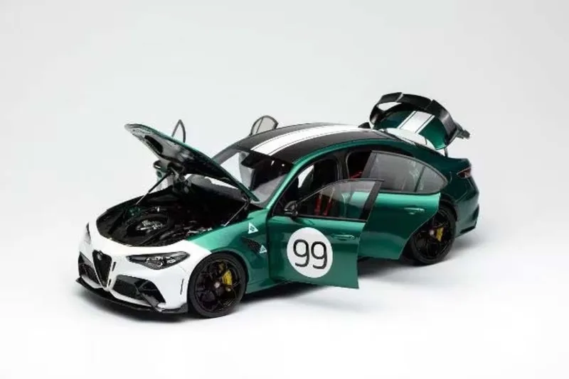MOTORHELIX(モーターヘリックス) 新品 ミニカー 1/18 Alfa Romeo Giulia GTAm Green Livery Two-Tone #99 [M89014]