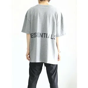 セール商品30%OFF 送料無料 トップス FEAR OF GOD FOG ESSENTIALS フィアオブゴッド エッセンシャルズ BACK LOGO S/S TEE / スノーグレー 返品交換不可