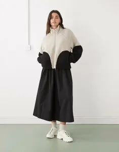 ノイジーメイ レディース アウター コート フリース Noisy May fleece in cream & Silver Lining シルバー