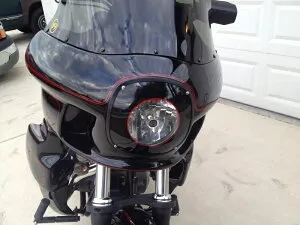 FXRT REPRODUCTION “Closed Back” フェアリングキット:1998～05年ダイナ/11インチスモークシールド