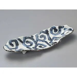 細長皿 たこ唐草ワニ皿 [ 43.5 x 14.5 x 5.3cm ] | 和皿 焼き物 焼物 串皿 食器 業務用 飲食店 カフェ うつわ 器 おしゃれ かわいい お洒落 可愛い ギフト プレゼント 引き出物 内祝い 結婚祝い 誕生