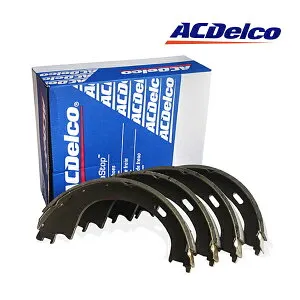 【楽天お買い物マラソン★エントリーでP10倍！】ACデルコ サイドブレーキシュー 17752B（1998-2001y リンカーン ナビゲーター、1997-2002y フォード エクスペディション）
