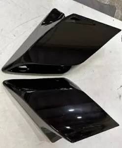 OS&D Advanblack ビビッドブラック CVO スタイルサイドカバー 2014 年以降のハーレー用 OS&D Advanblack Vivid Black CVO STYLE SIDE COVER FOR 2014+ HARLEY 【並行輸入品】