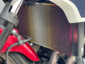 職人が作る！チタン ラジエターコアガード ピンクグラデーション【 HONDA CB1300SF (2003-) CB1300SB(2005-)】