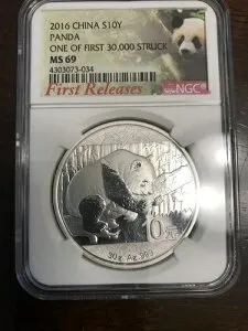 2016年 1オンス シルバー チャイナパンダ 10年コイン BU MS 69 NGC 初回30,000枚