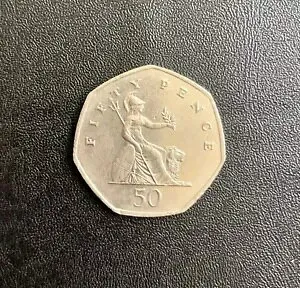 非常に珍しい 50 ペンス 1997 年、エリザベス女王の 2 番目の肖像画が描かれたコインです。